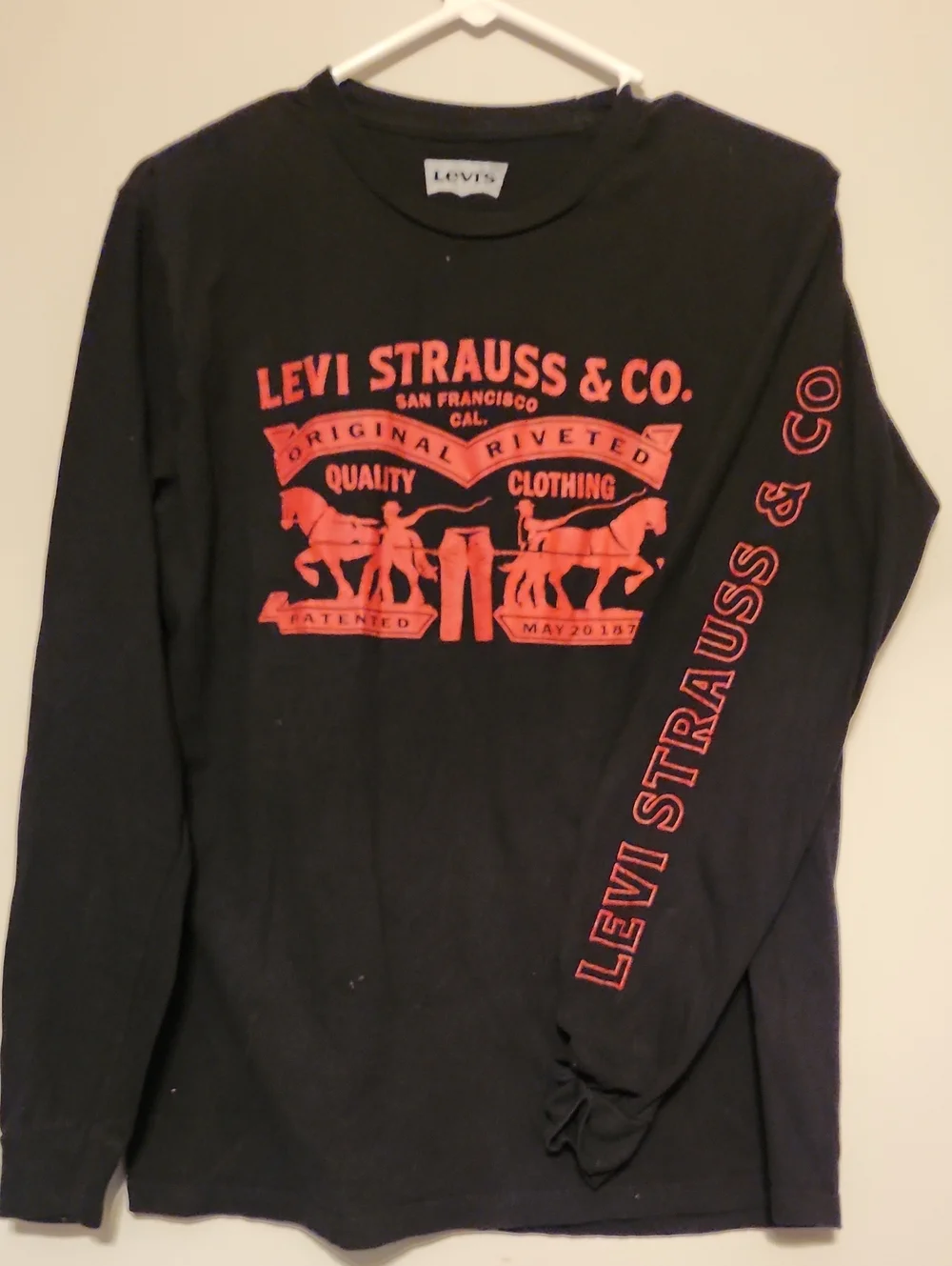 Levi Strauss Long Sleeve Tee